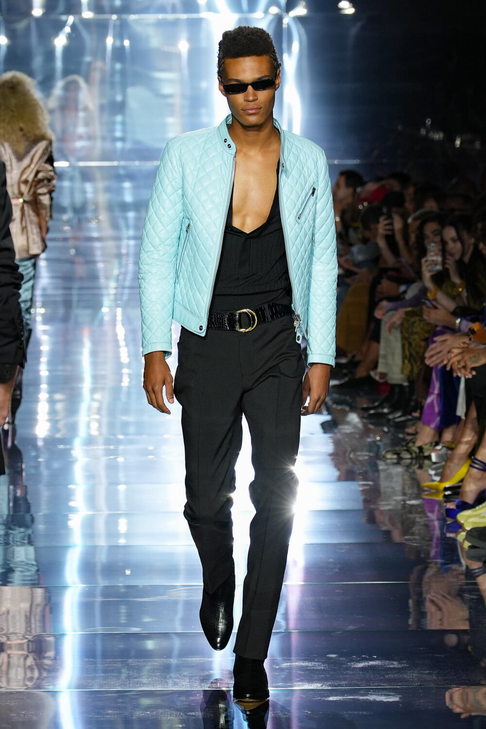 Look 15