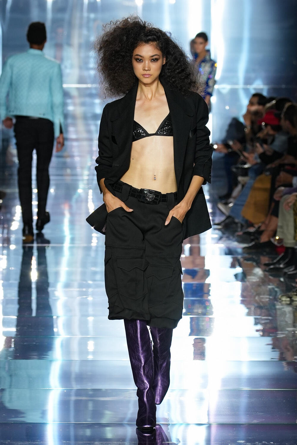 Look 16
