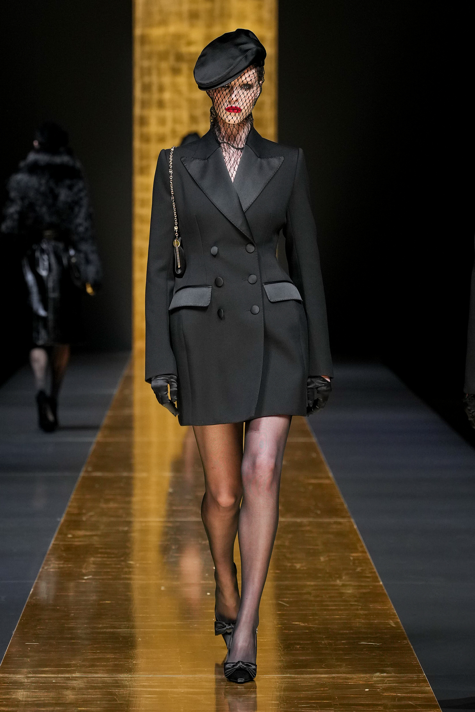Look 27