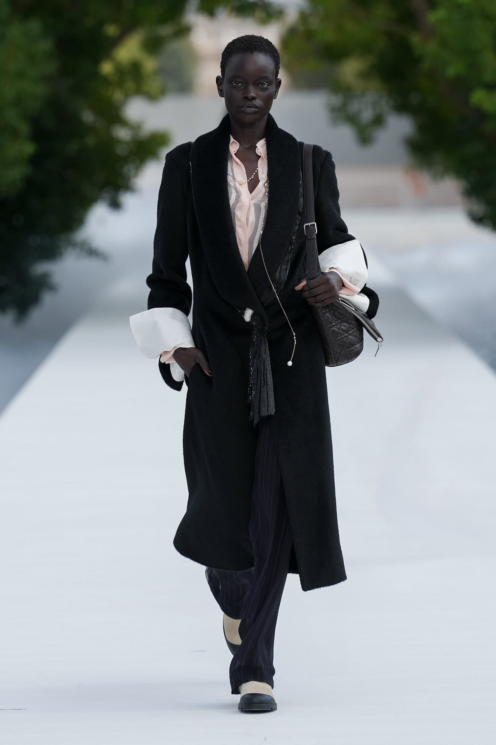 Look 27