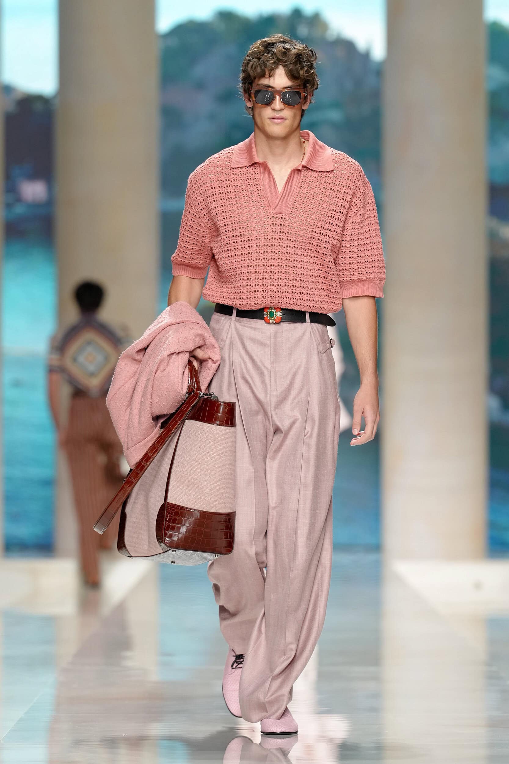Look 60