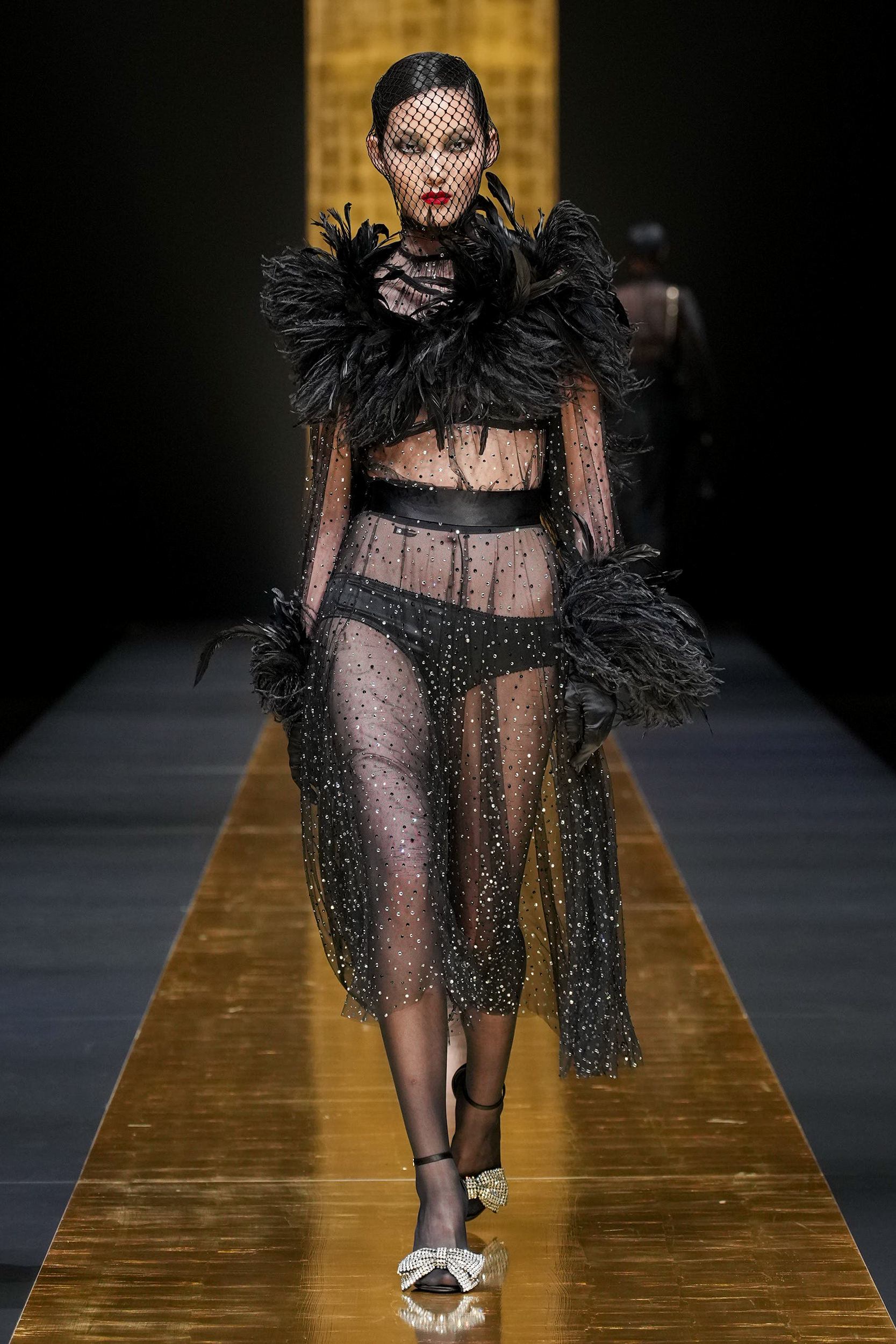 Look 32