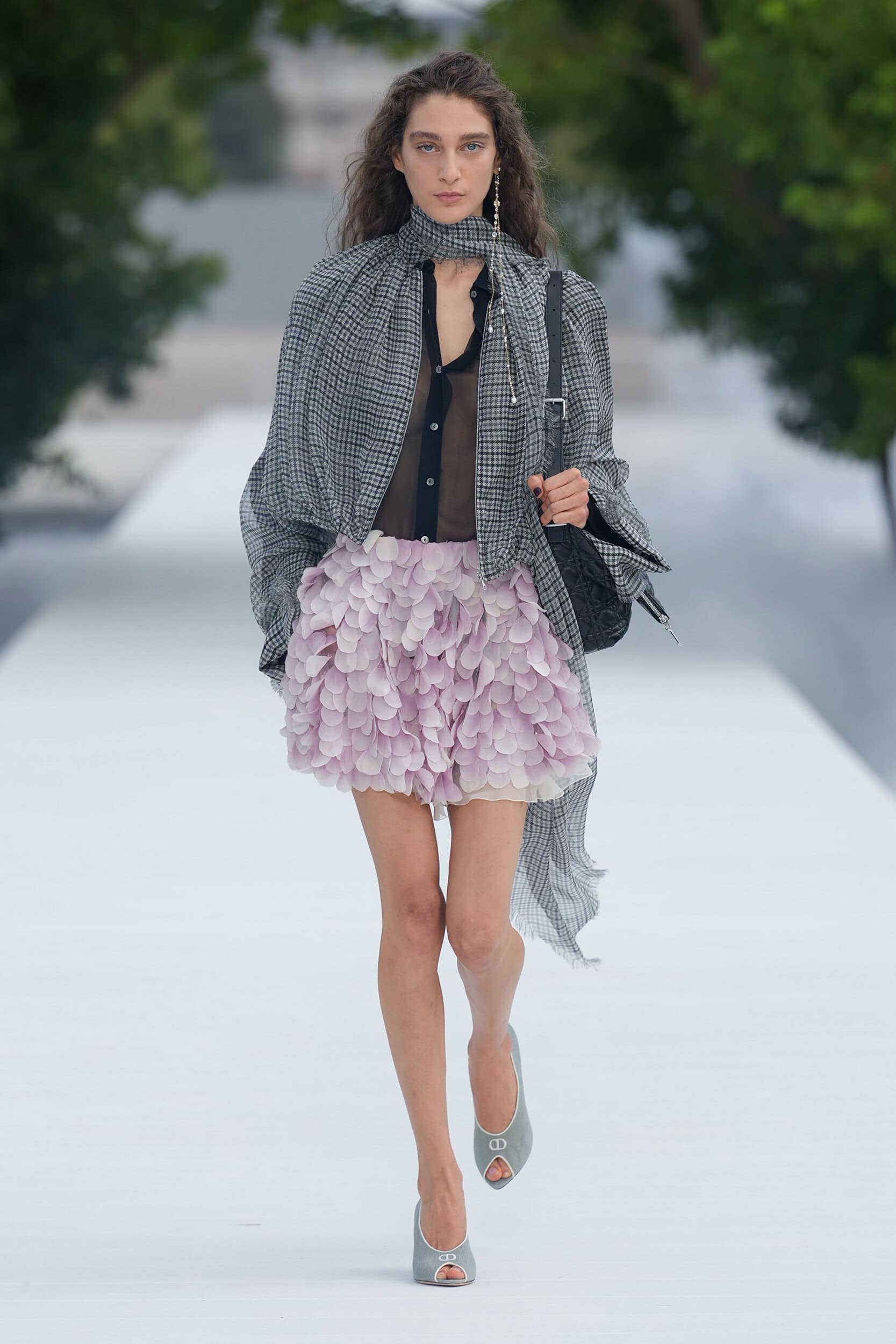 Look 32