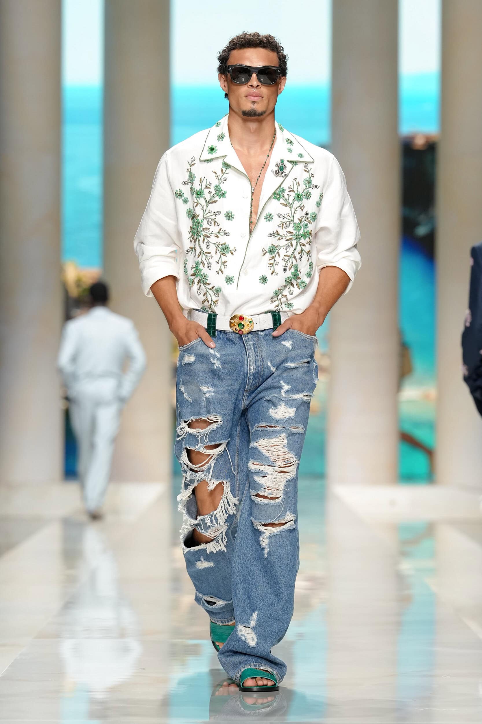 Look 70