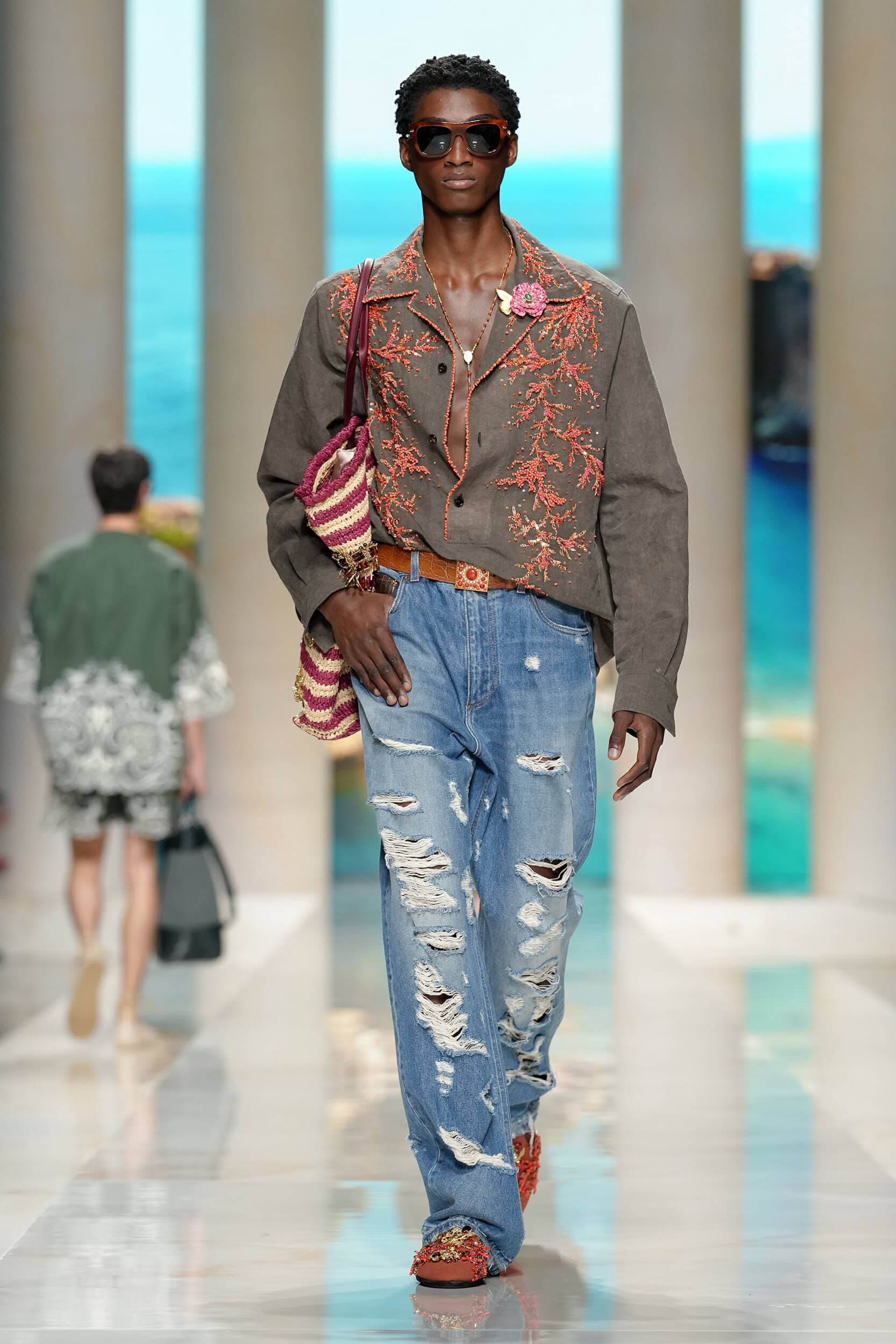 Look 75