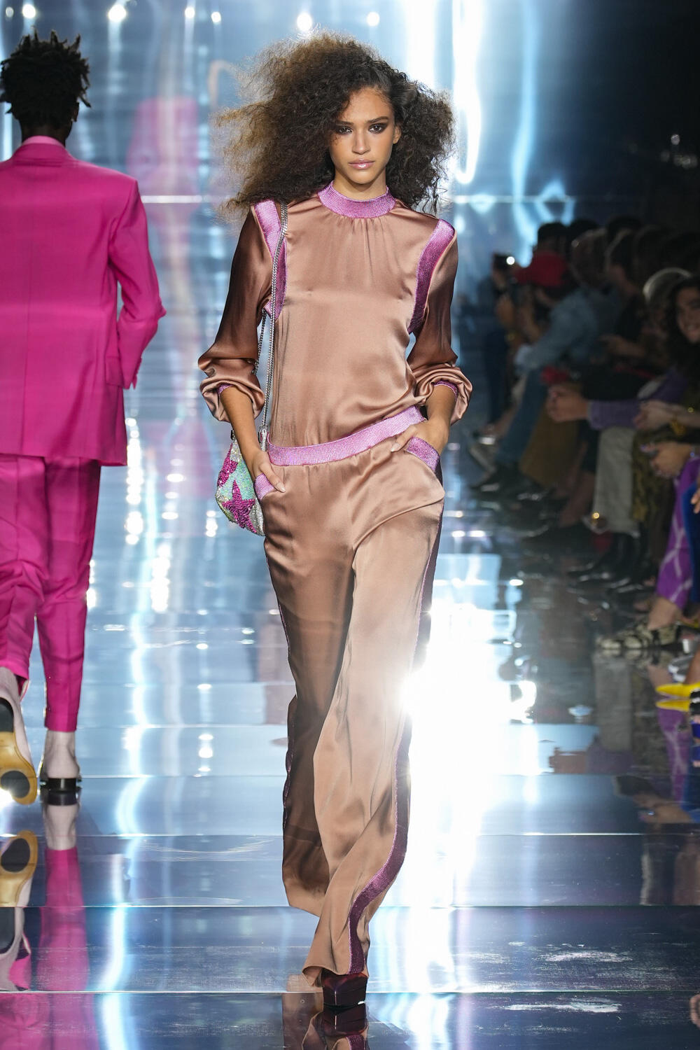 Look 25