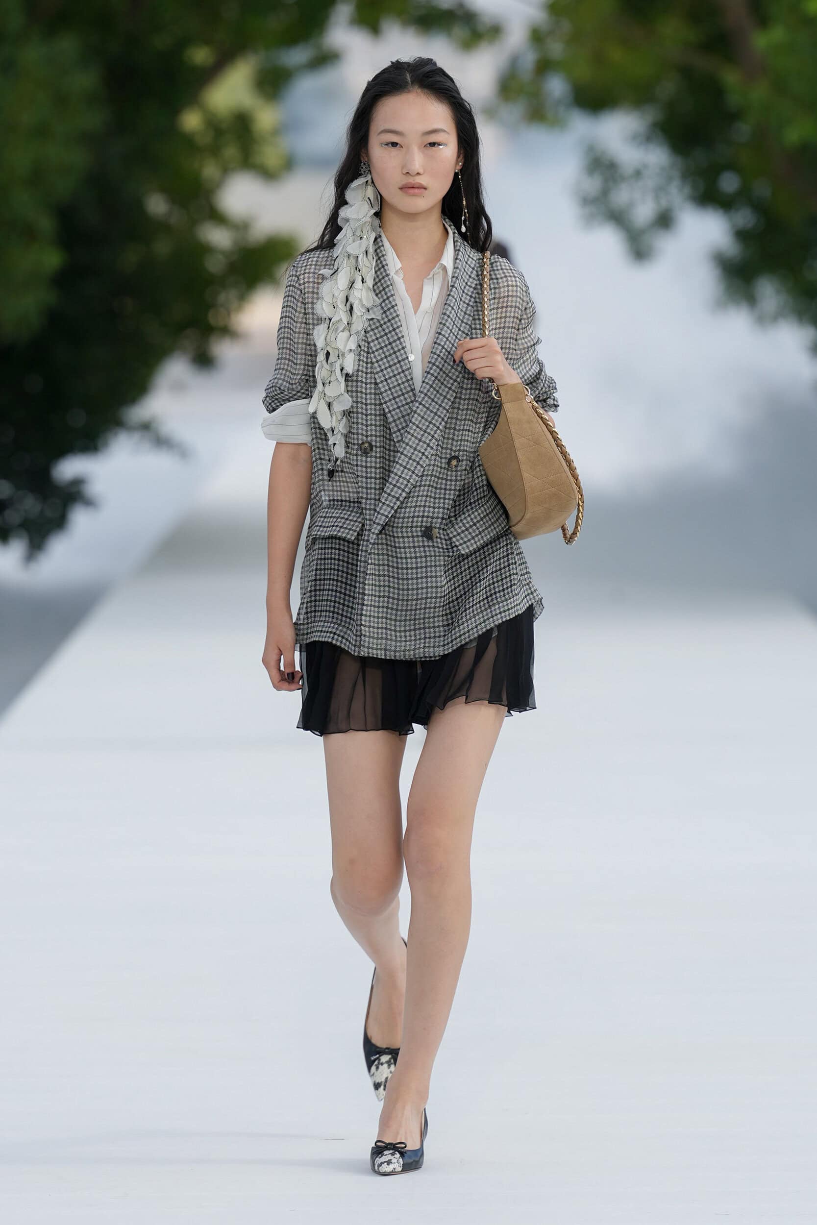 Look 64