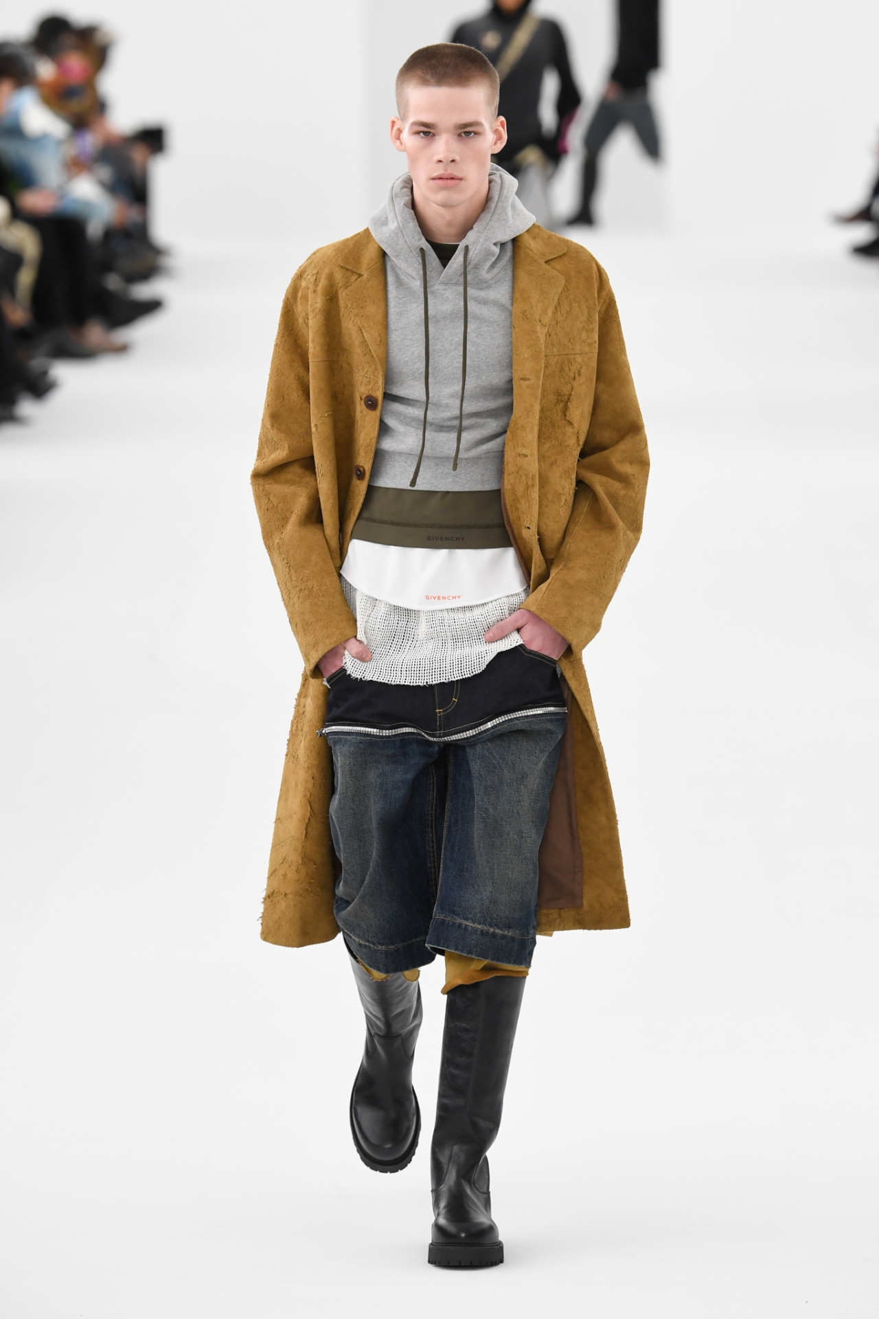 Look 48