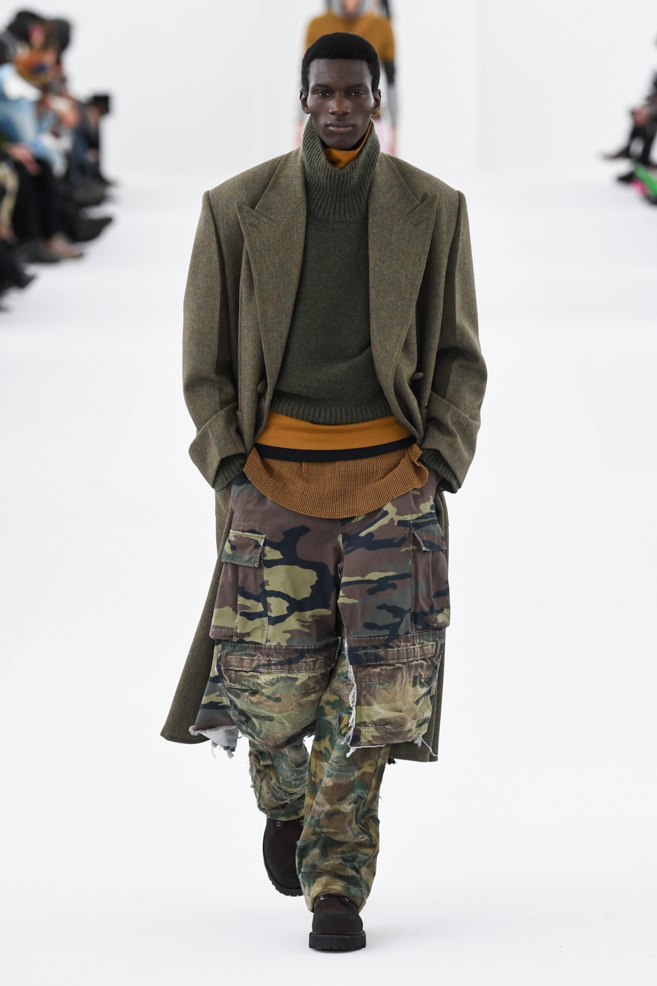 Look 5