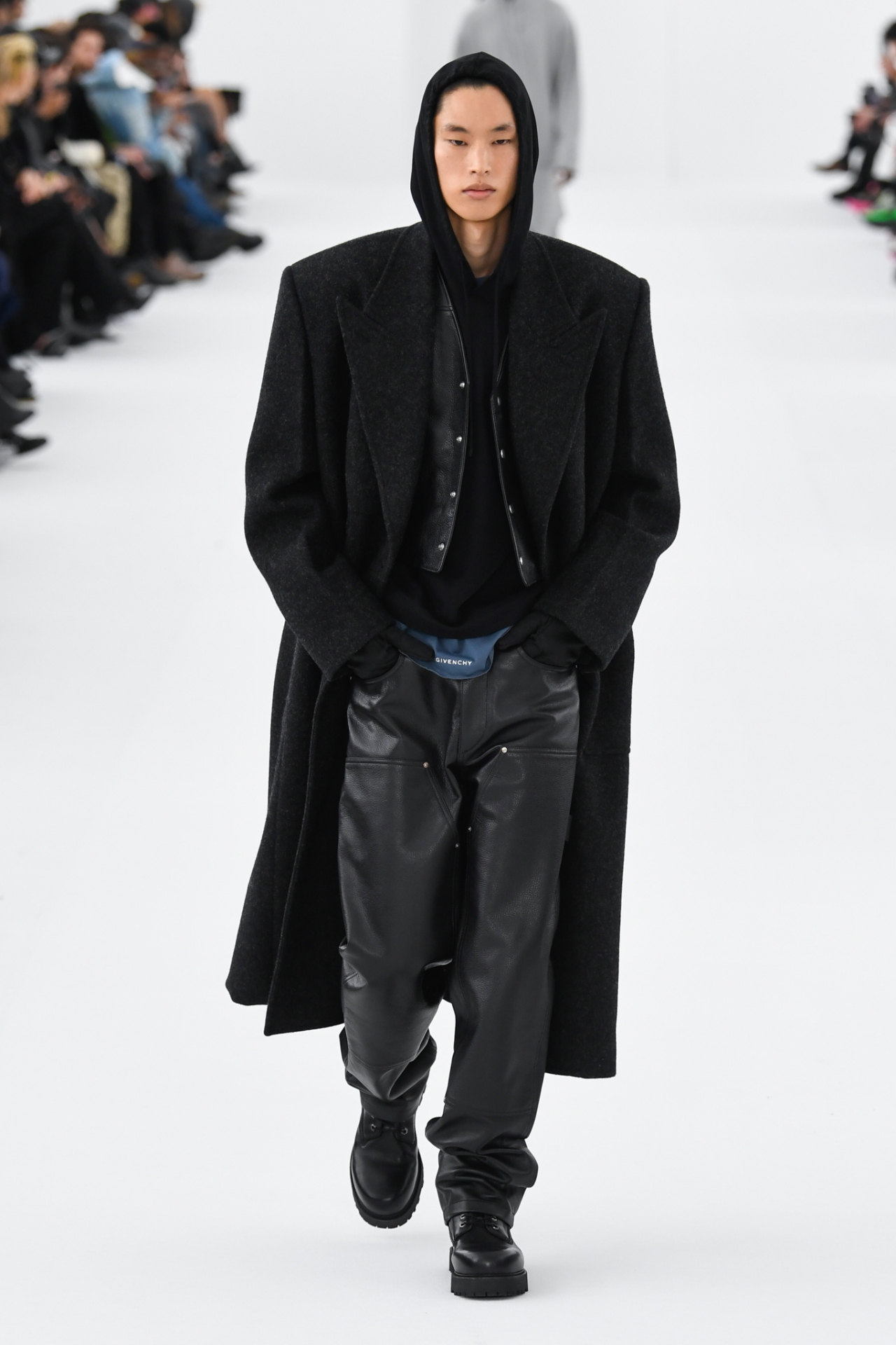 Look 11