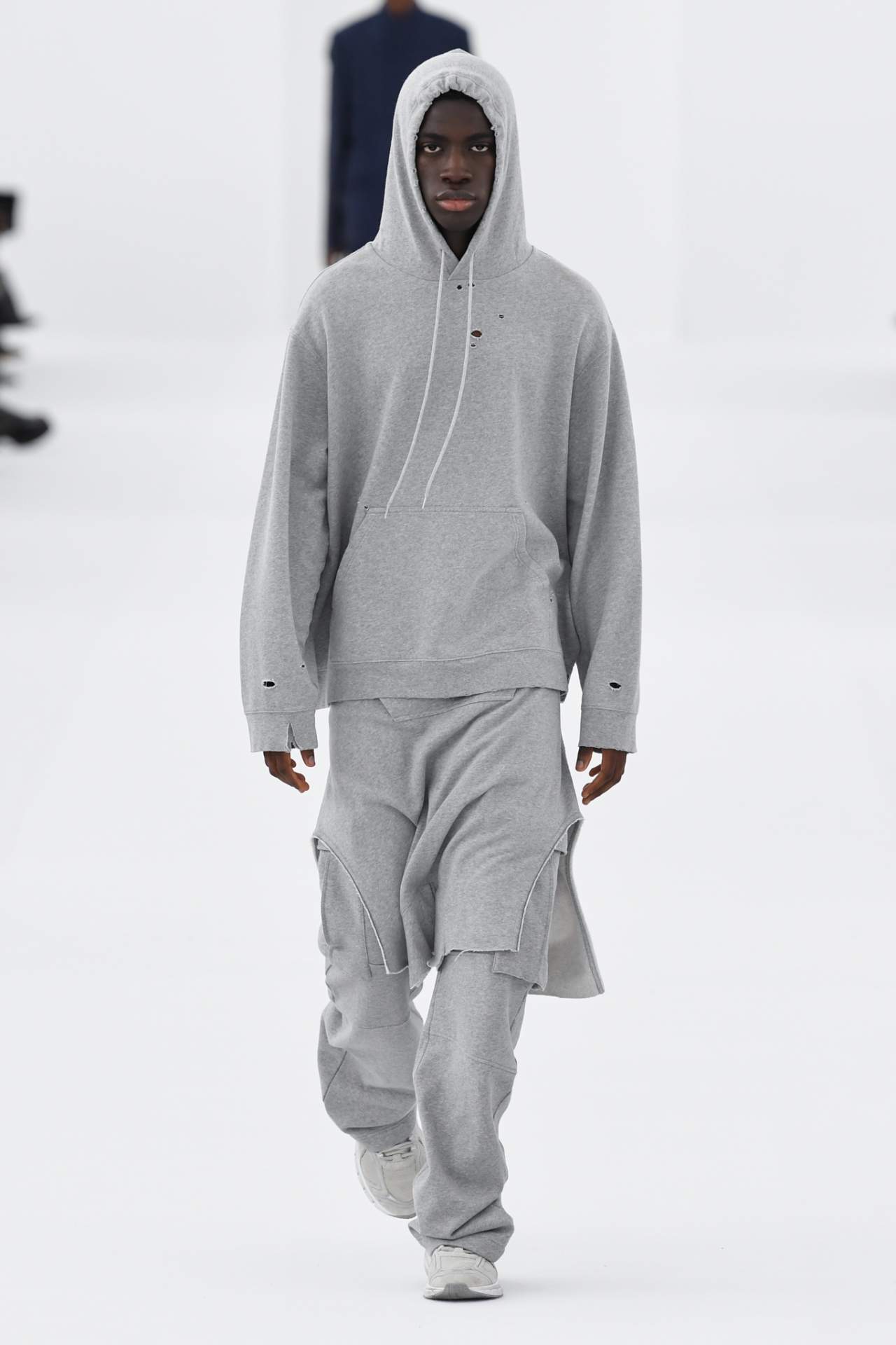 Look 12