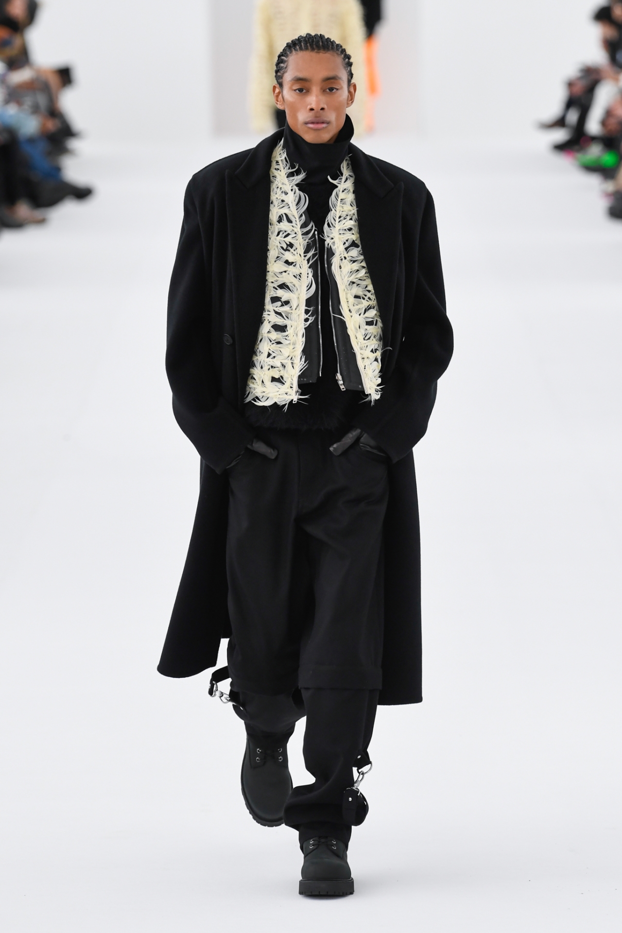Look 15