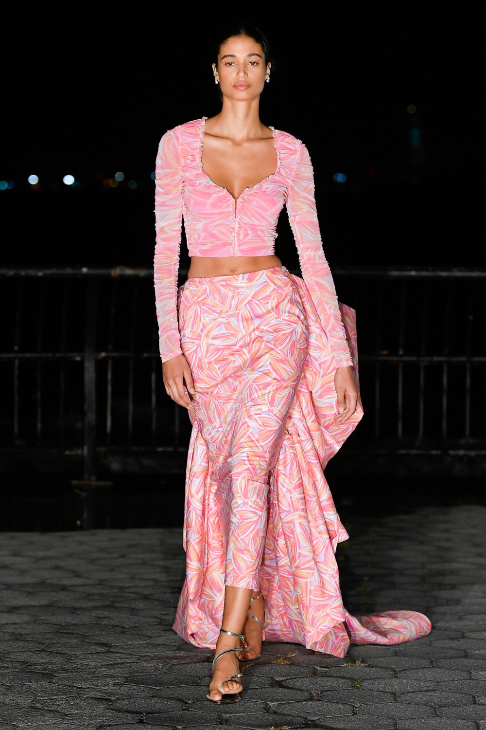 Look 37