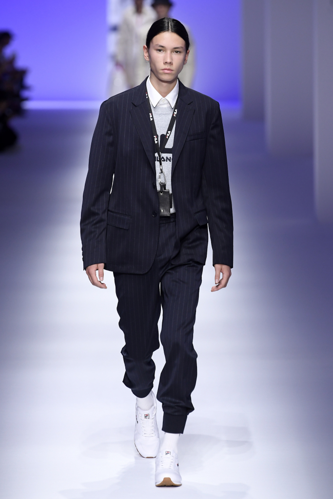 Look 32