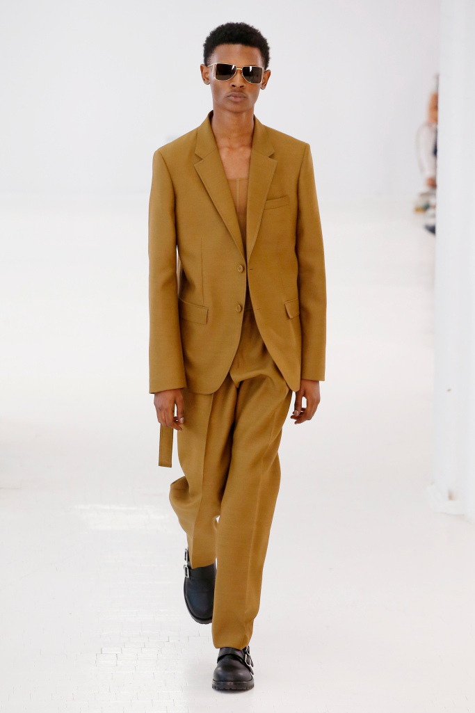 Look 18