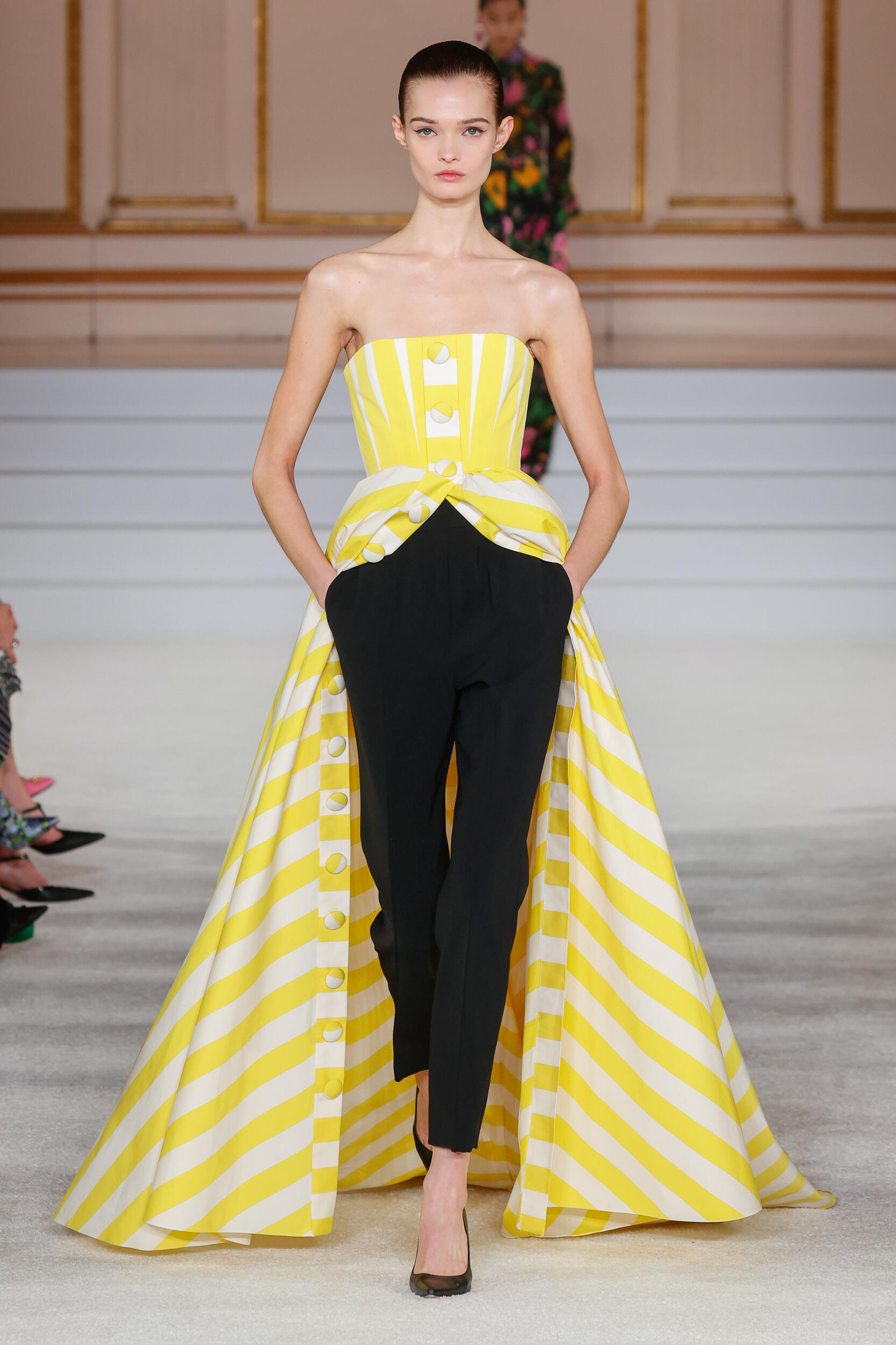 Look 15