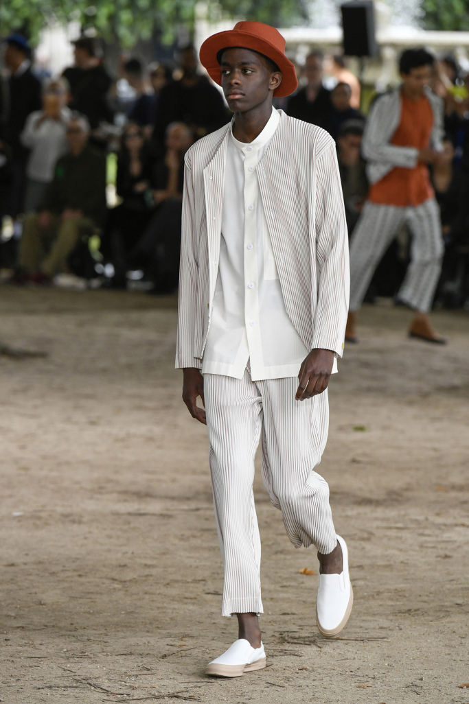 Look 13