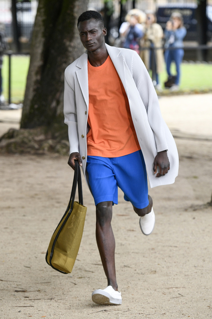 Look 17