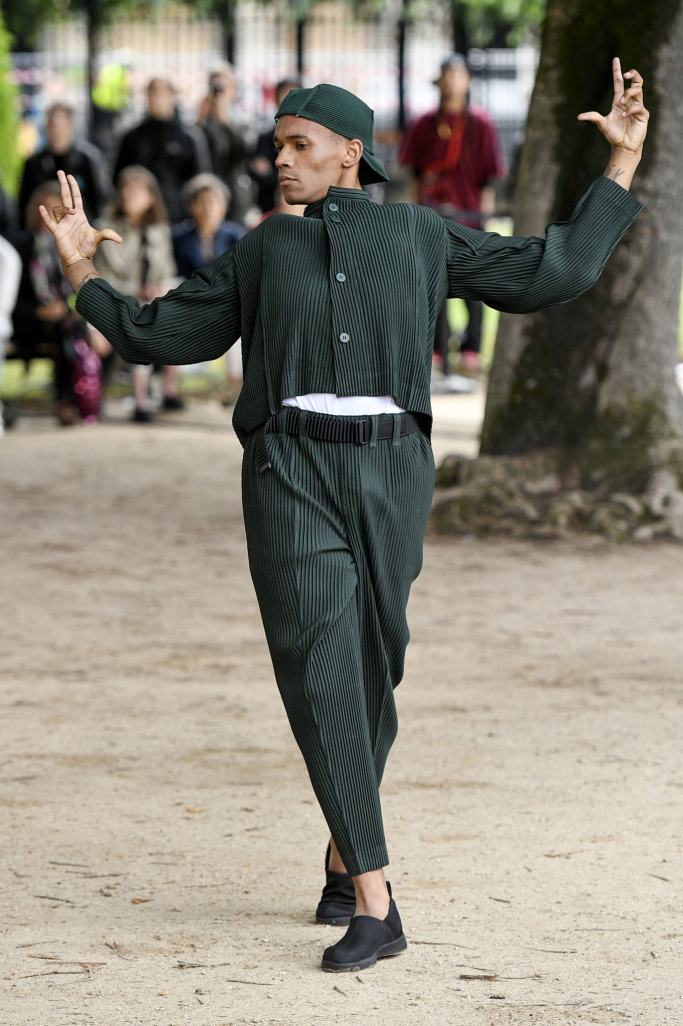 Look 8