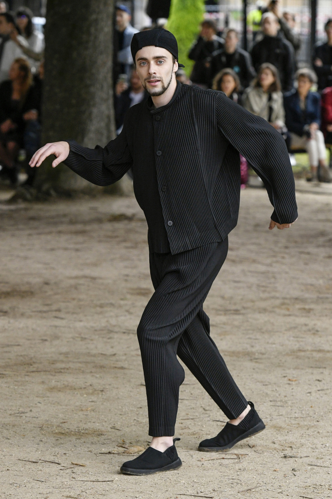 Look 9