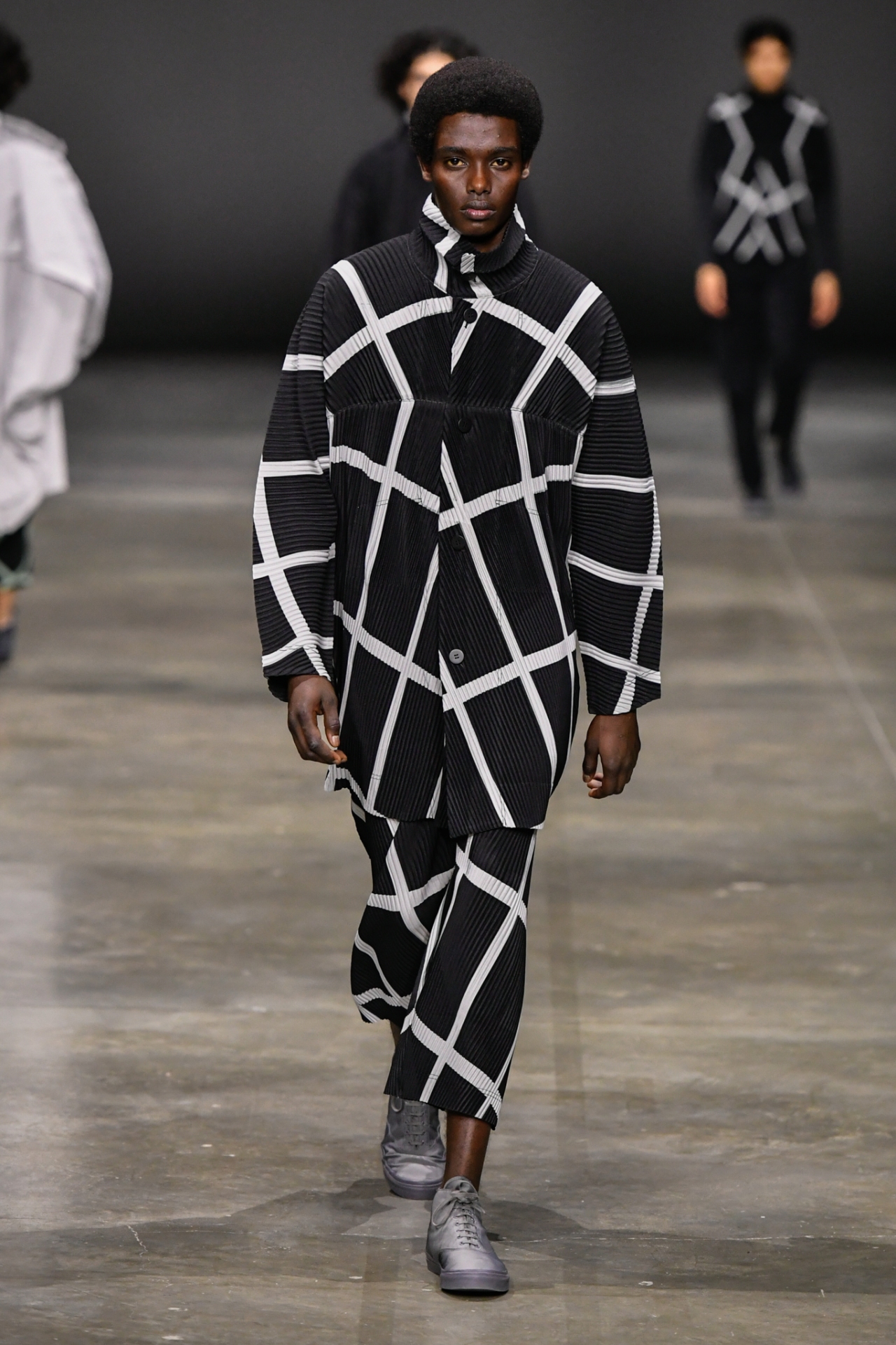 Look 11