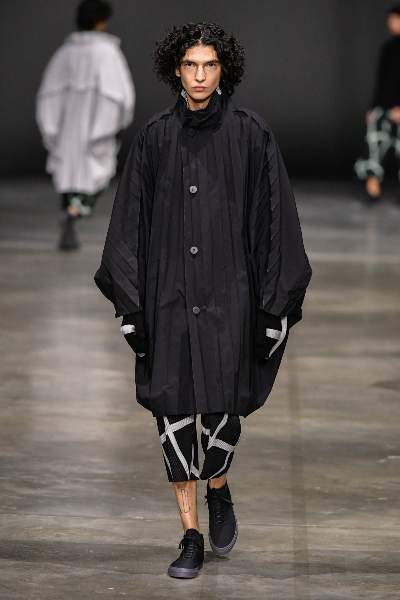 Look 12