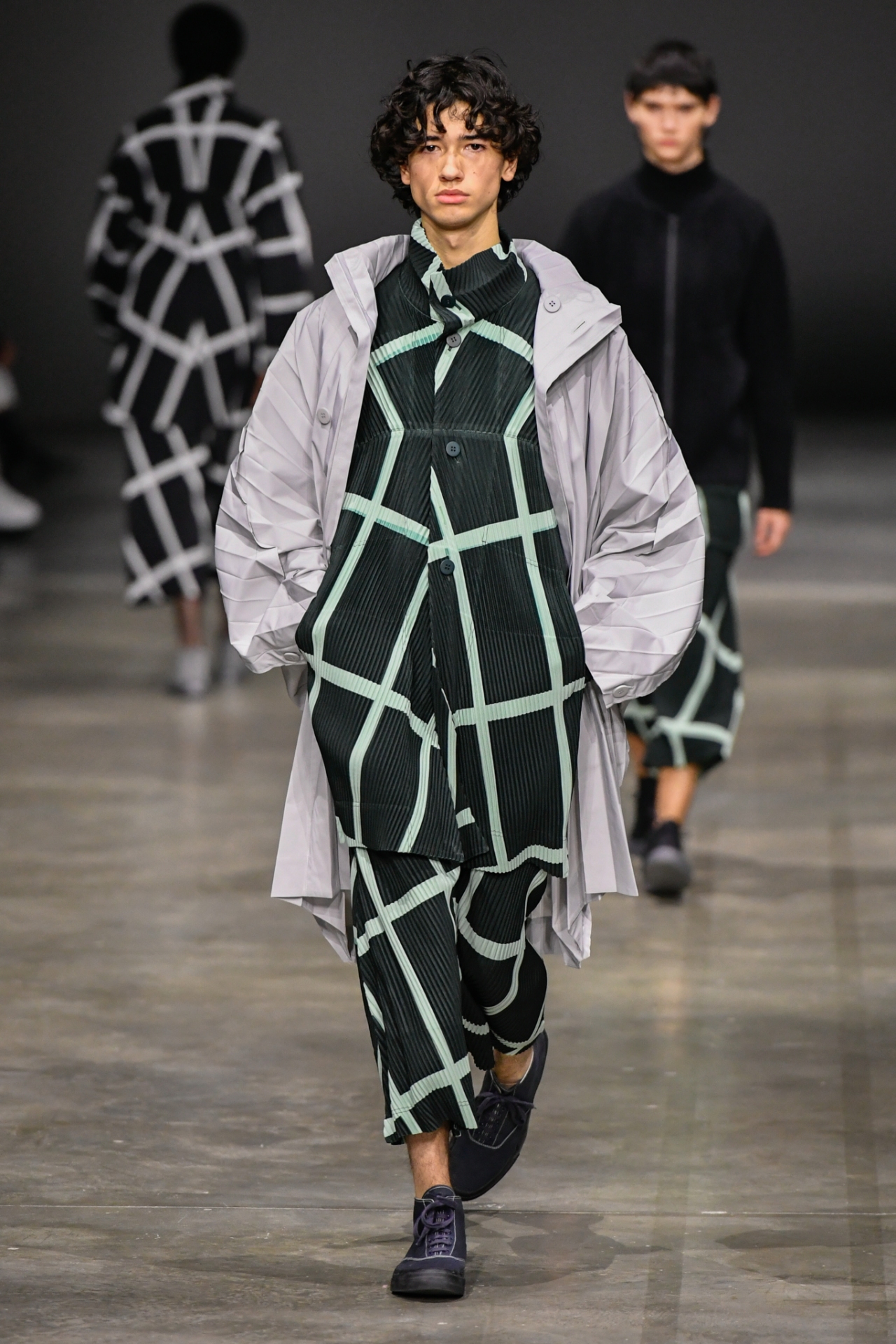 Look 13