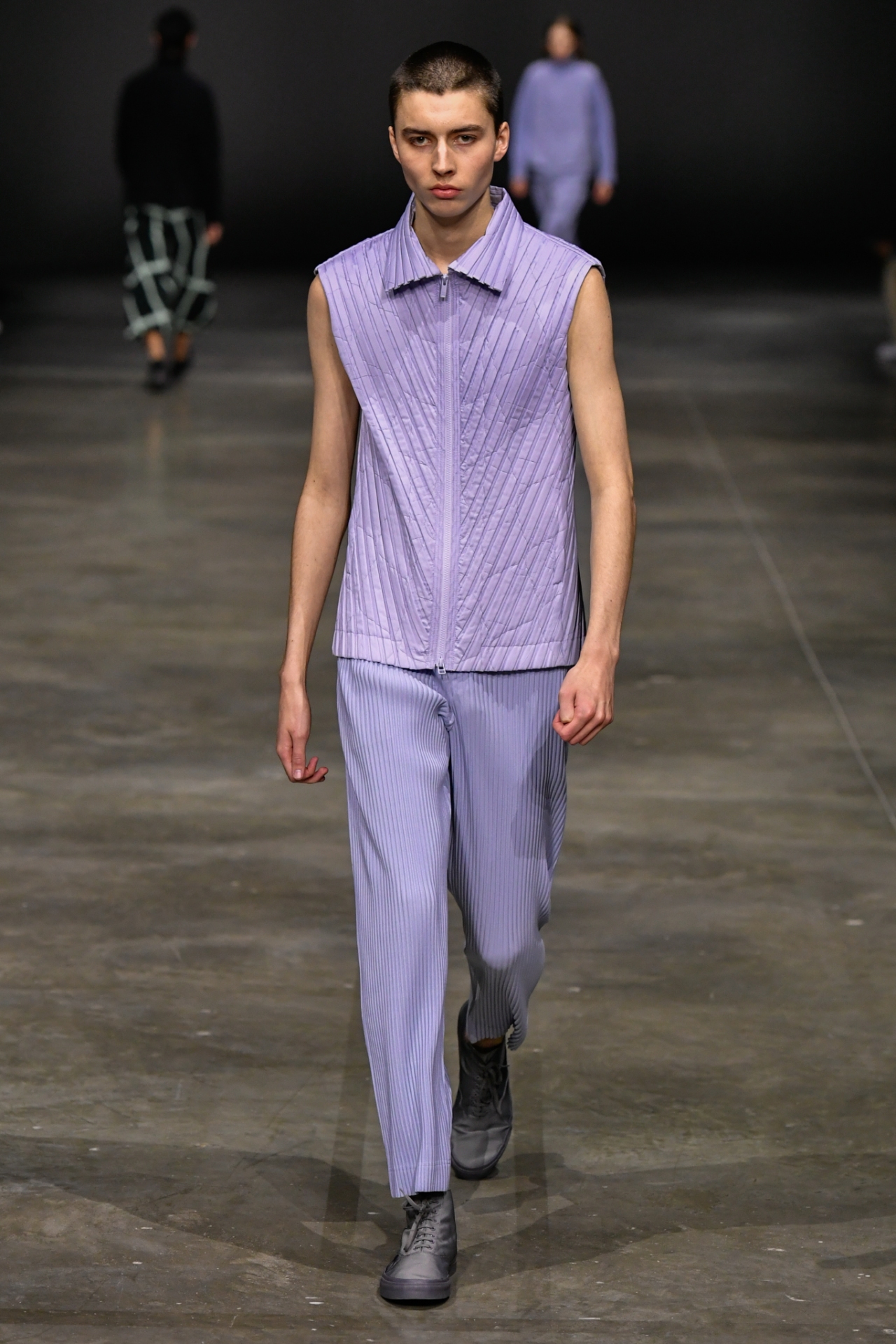 Look 15