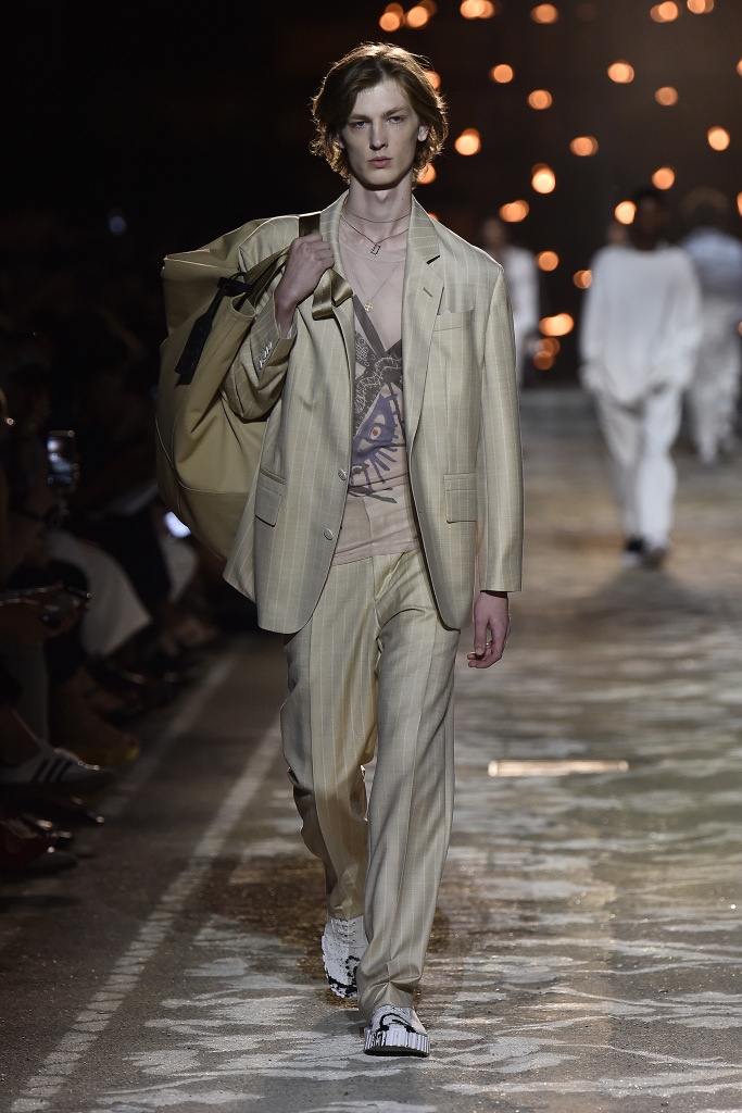 Look 15