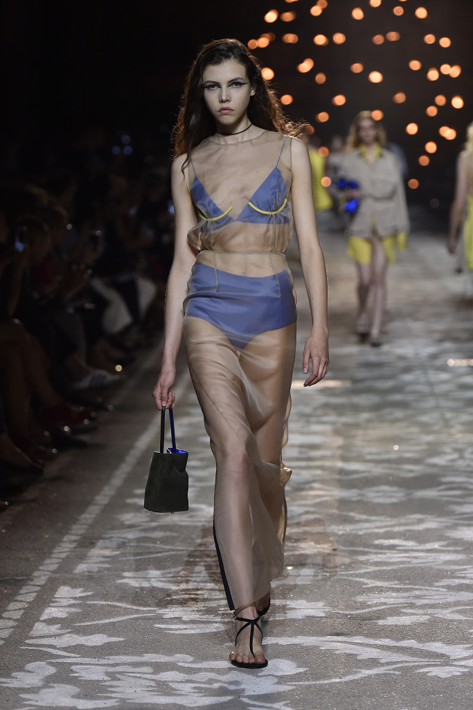Look 28