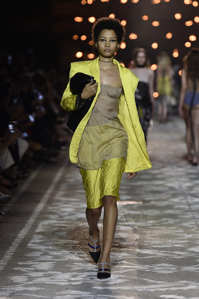 Look 30