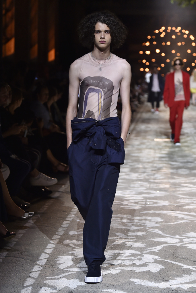 Look 32