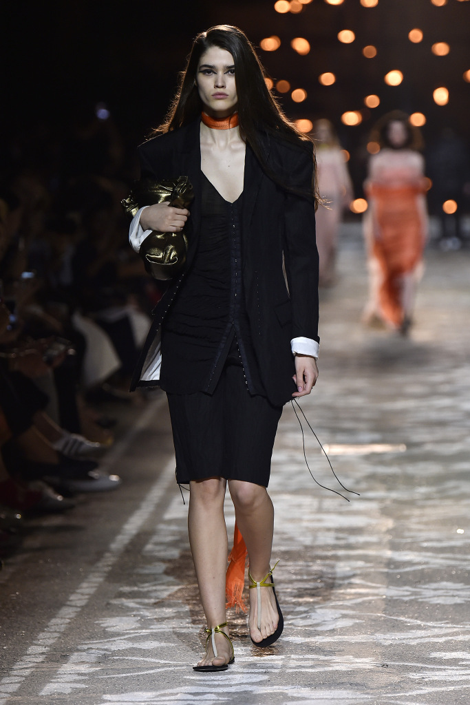 Look 54
