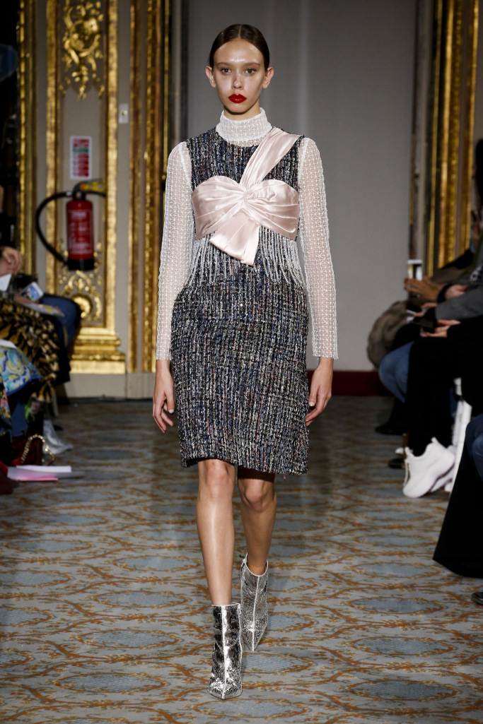 Look 10