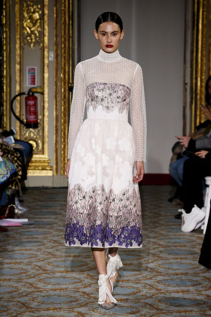 Look 18