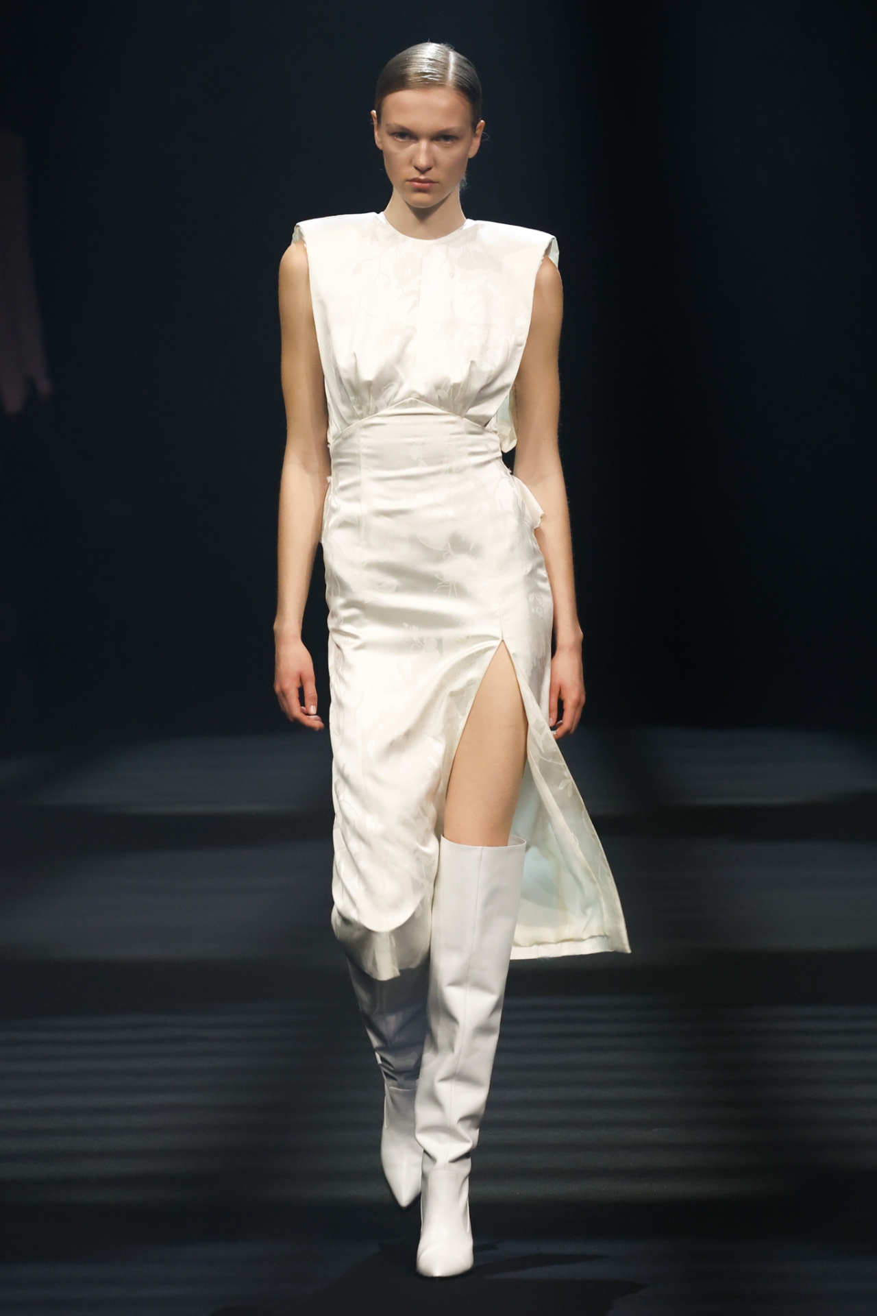 Look 7