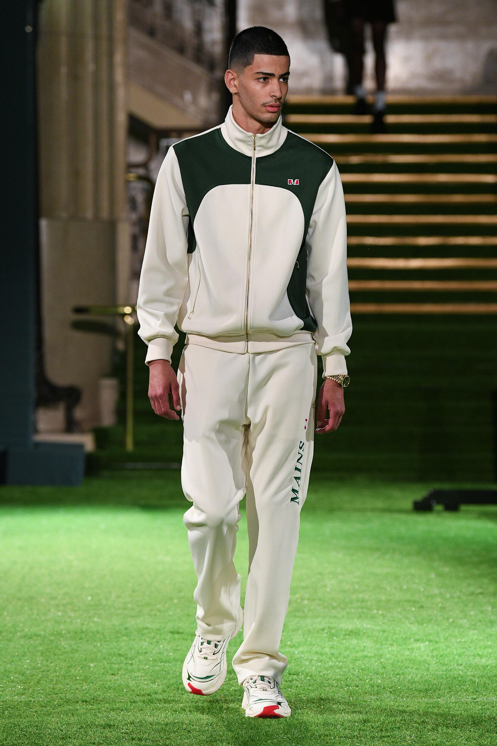 Look 7