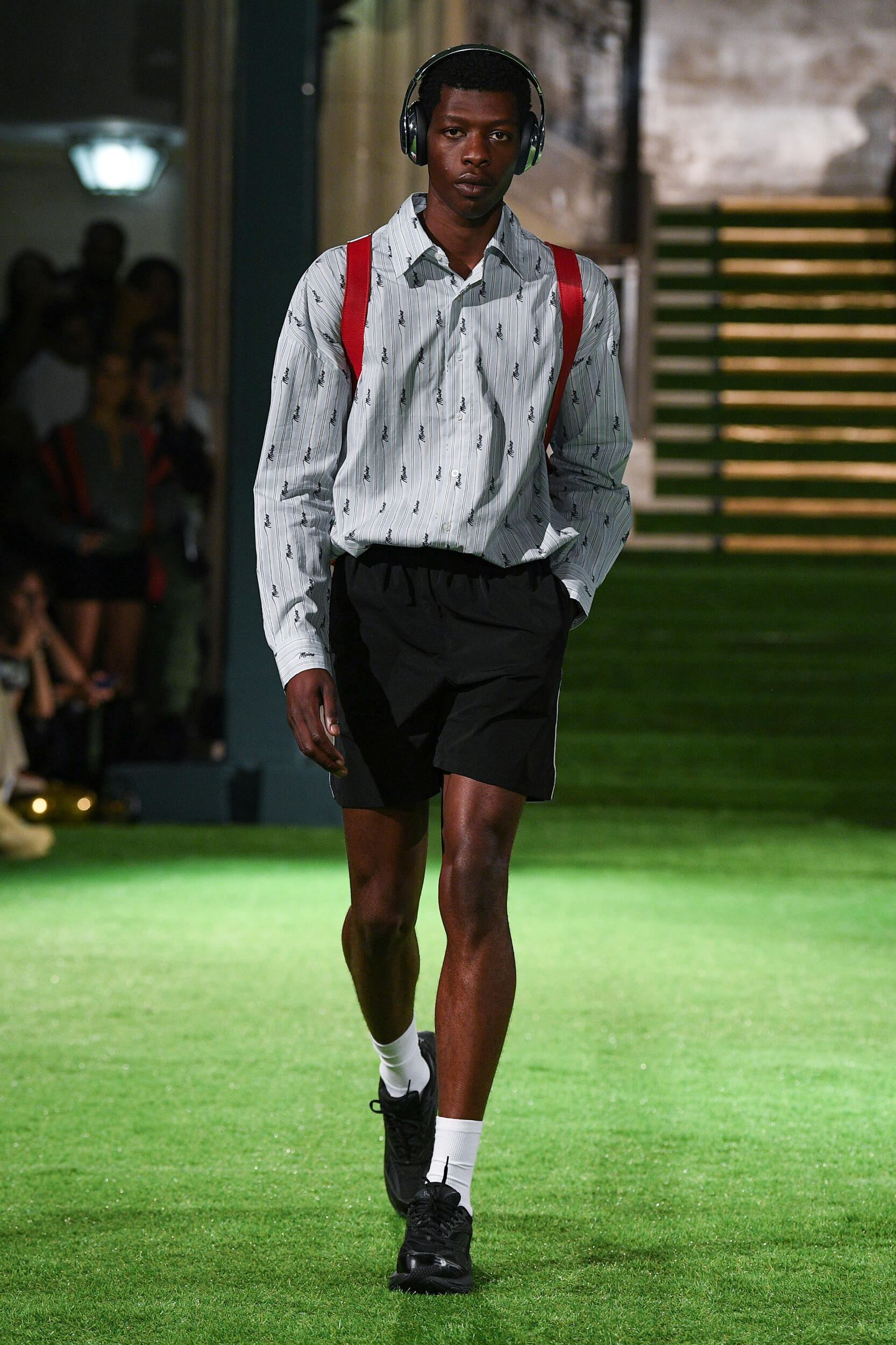 Look 8