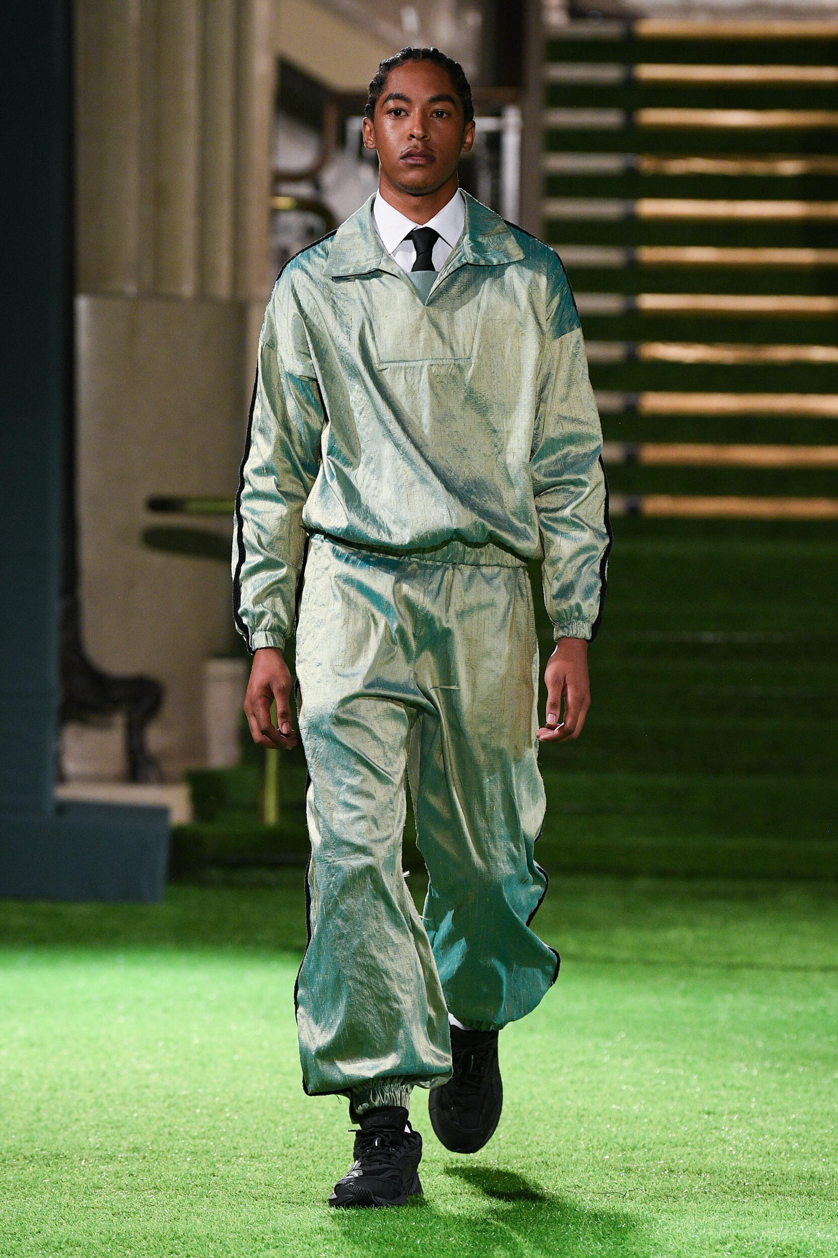 Look 11