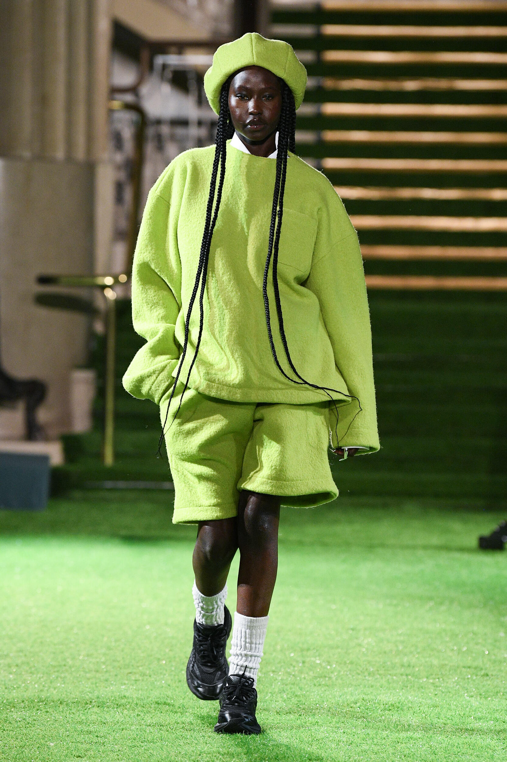 Look 18