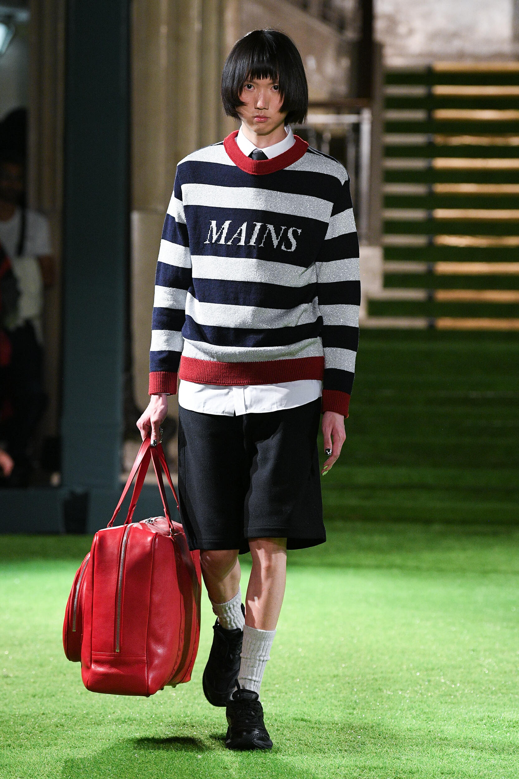 Look 19