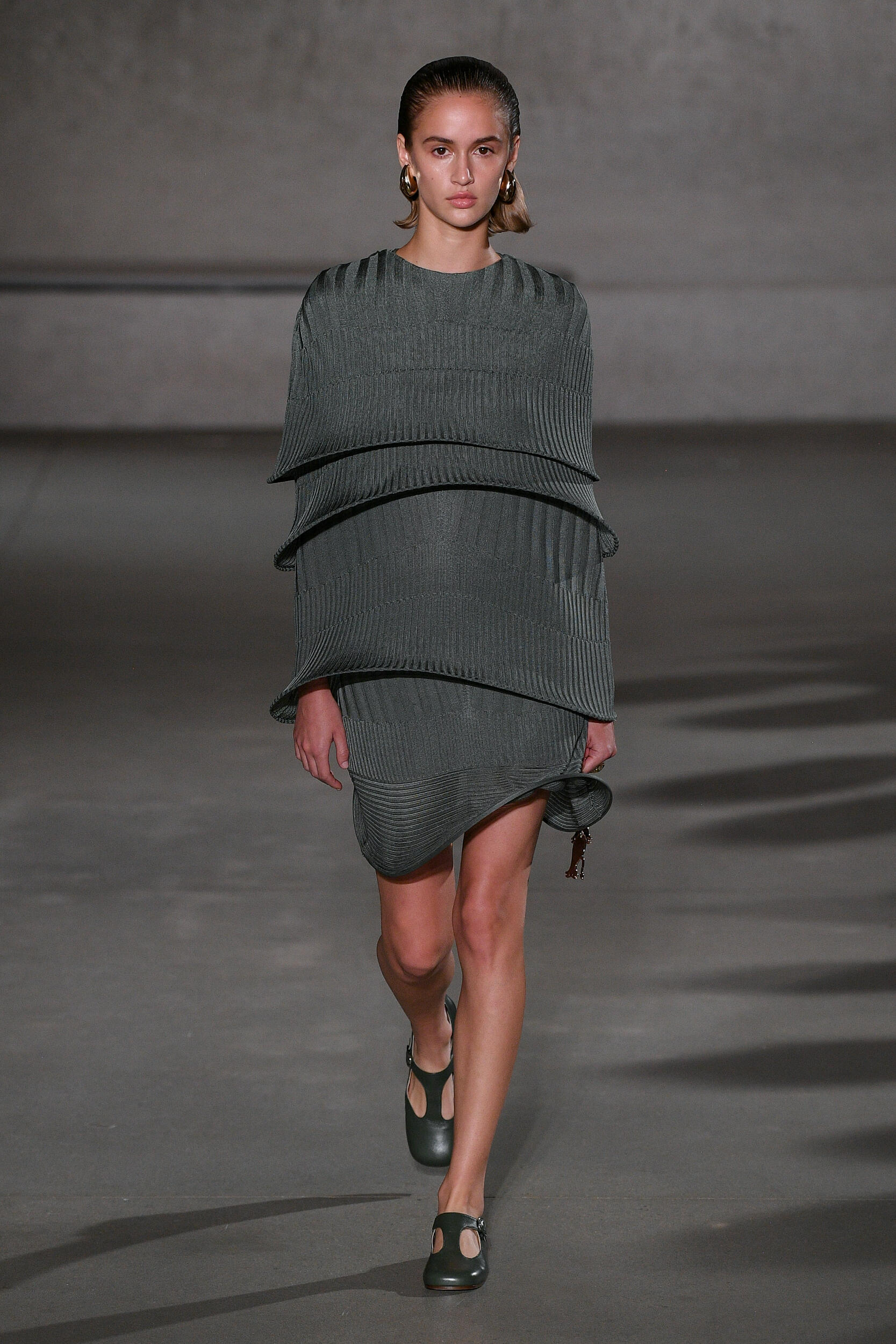 Look 10