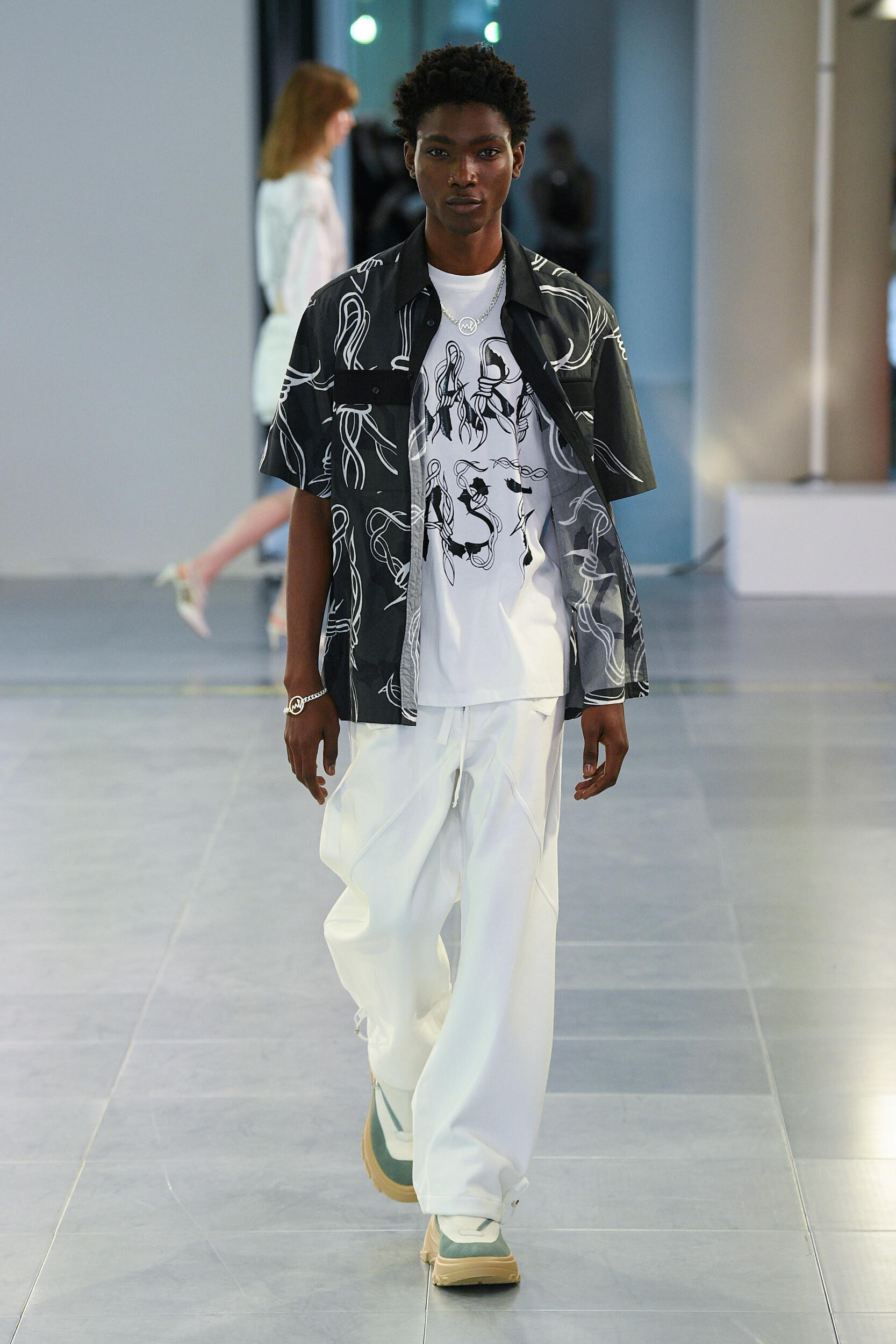 Look 11