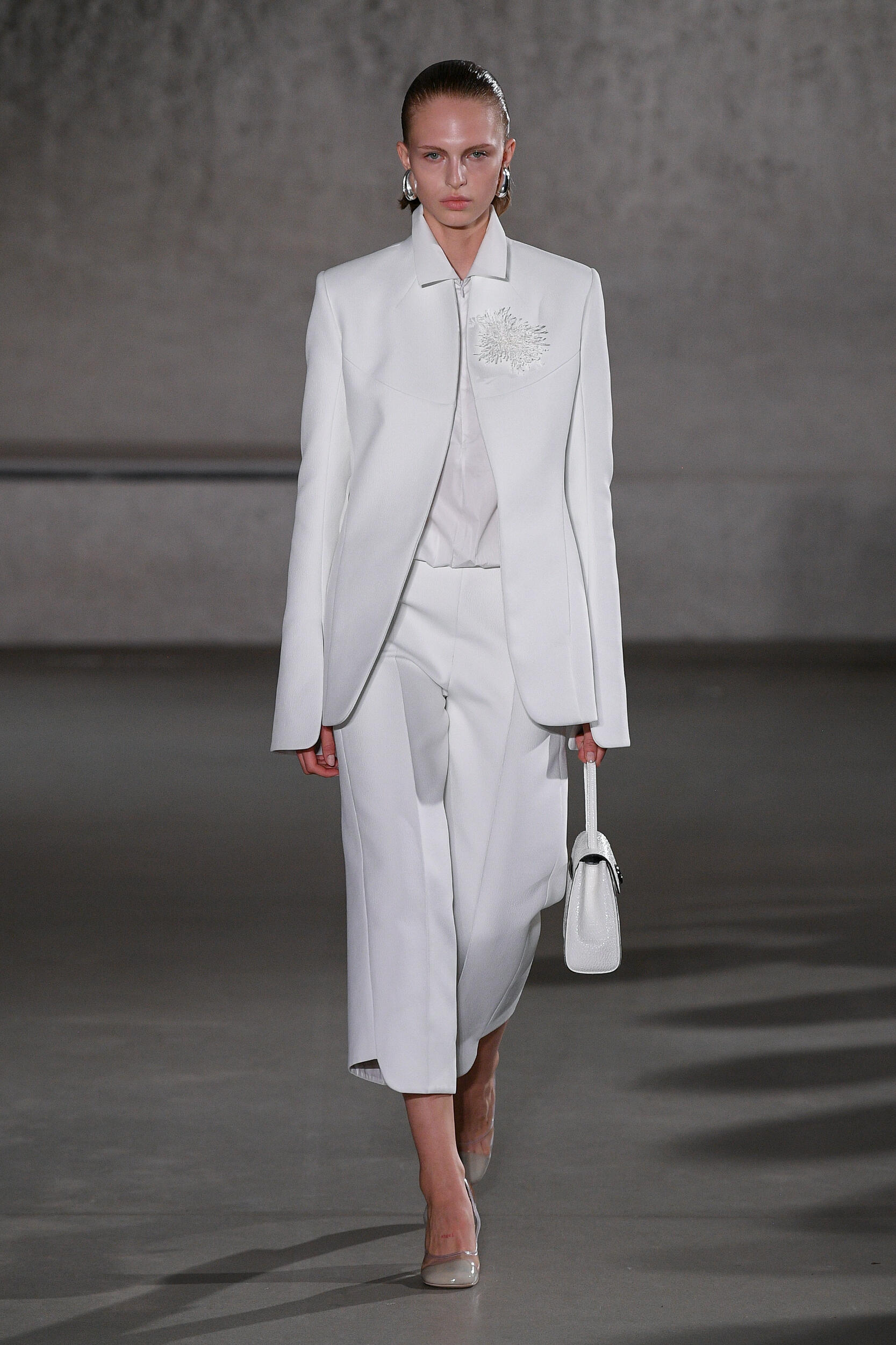 Look 13
