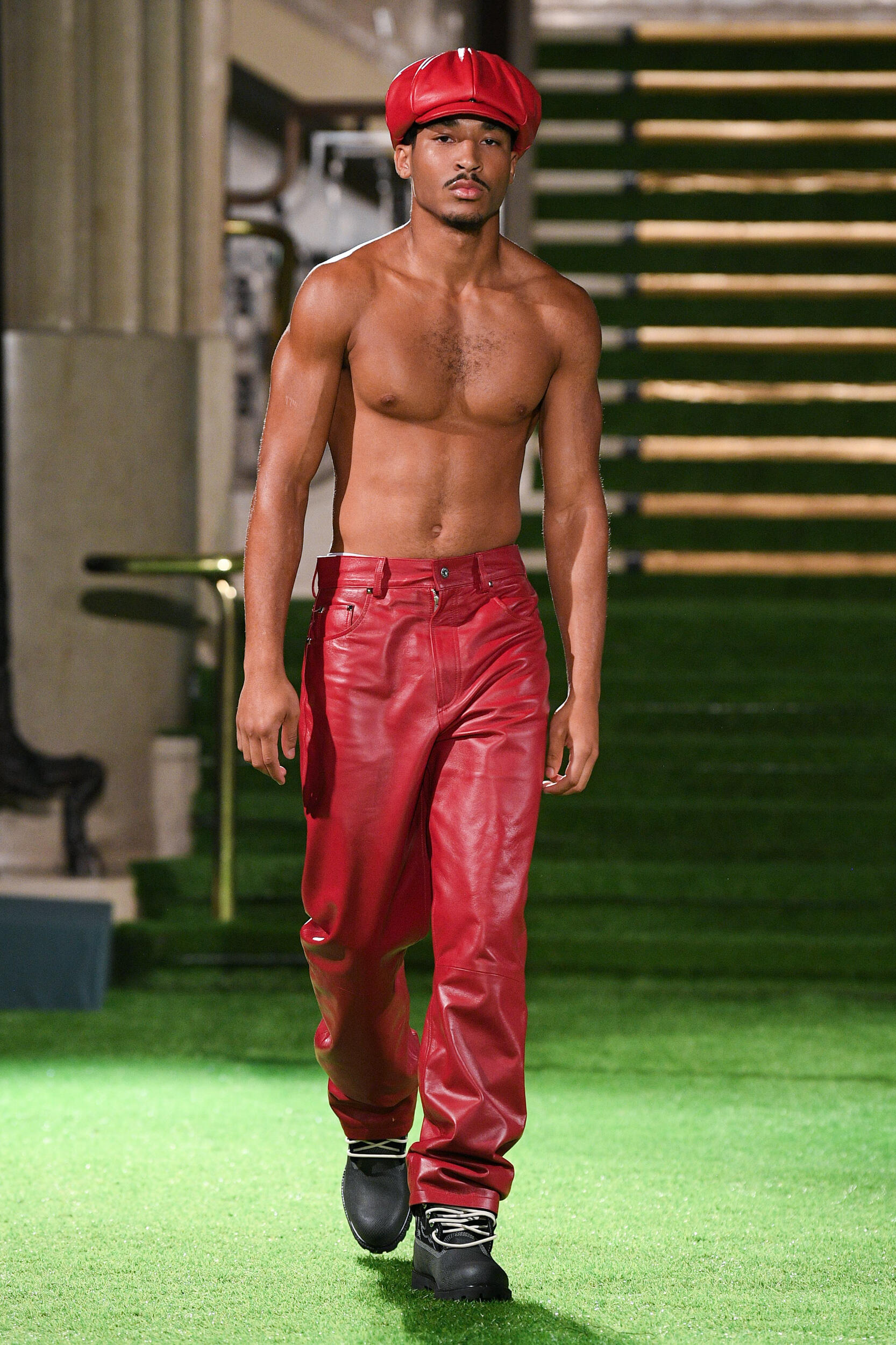 Look 30