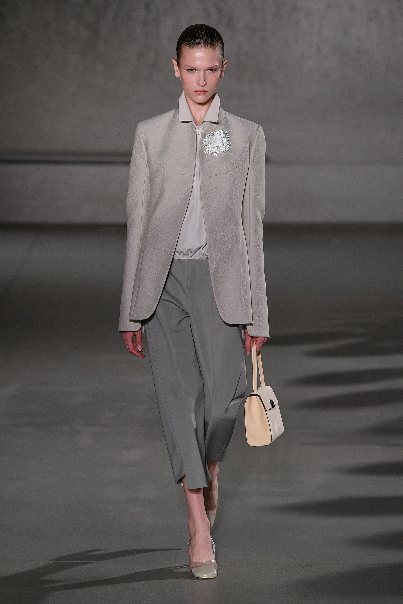 Look 16