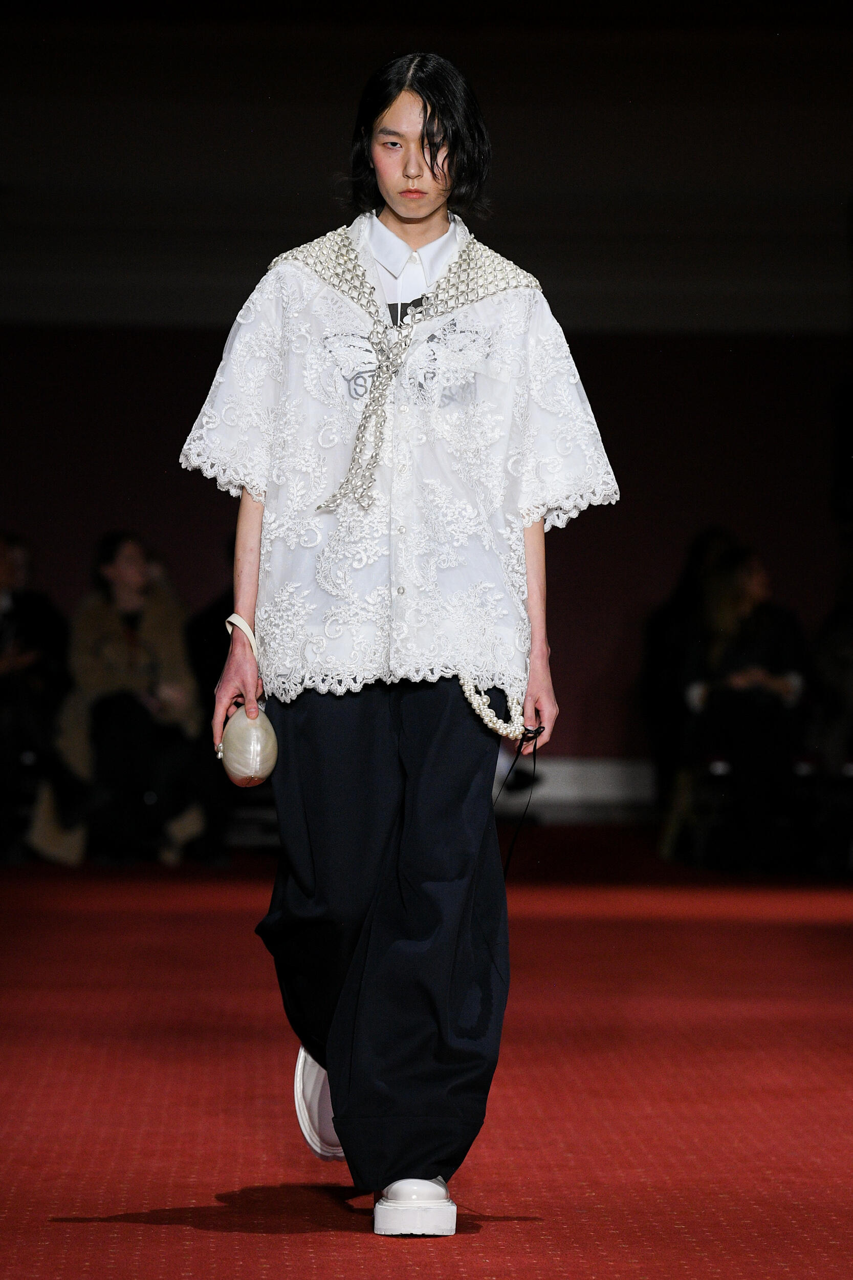 Look 16