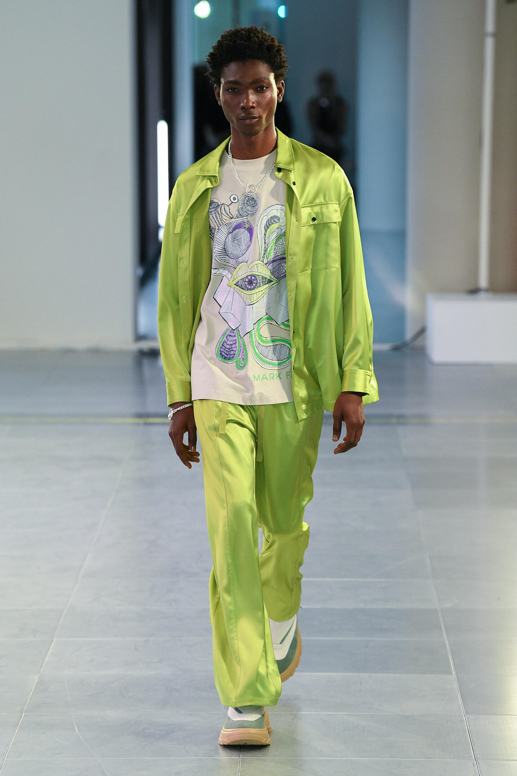Look 25