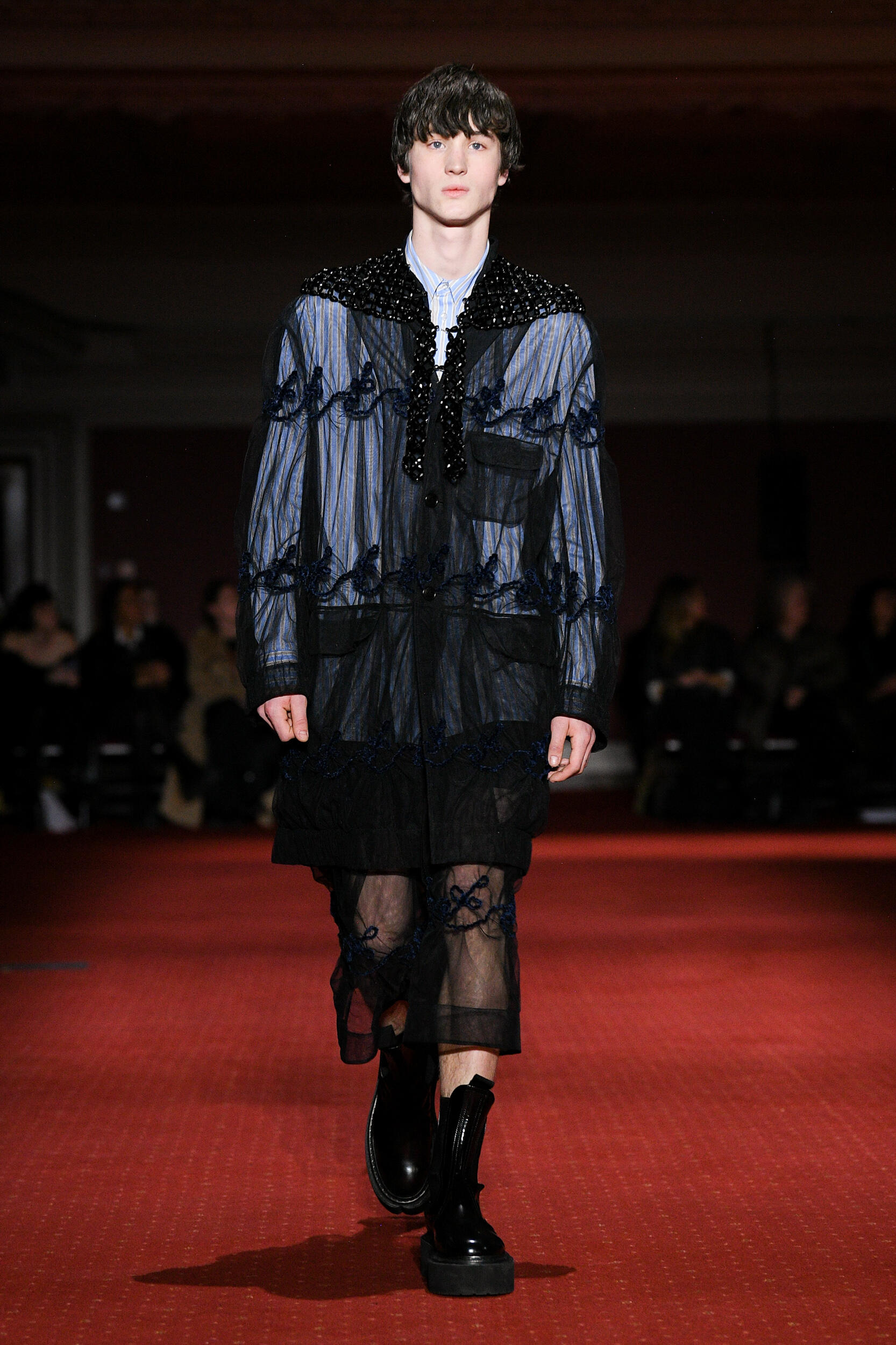 Look 18