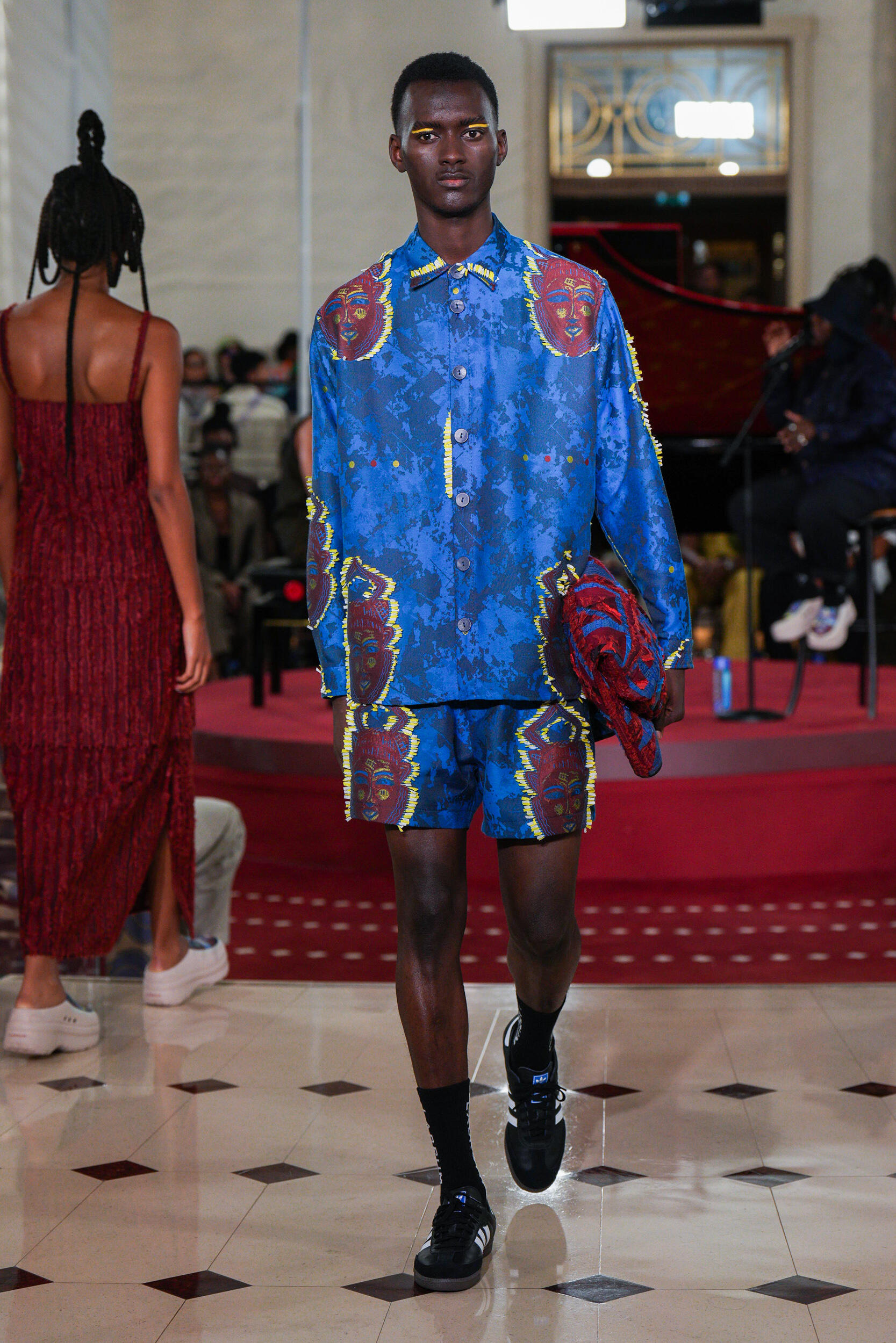 Look 4
